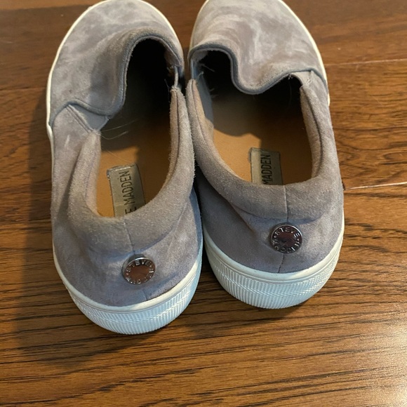 Steve Madden slip ons - Picture 4 of 4